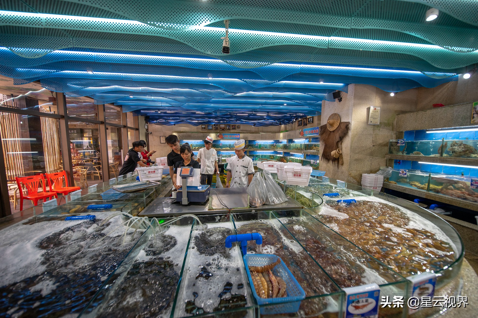 环球美食城海棠湾,三亚海棠湾的美食城