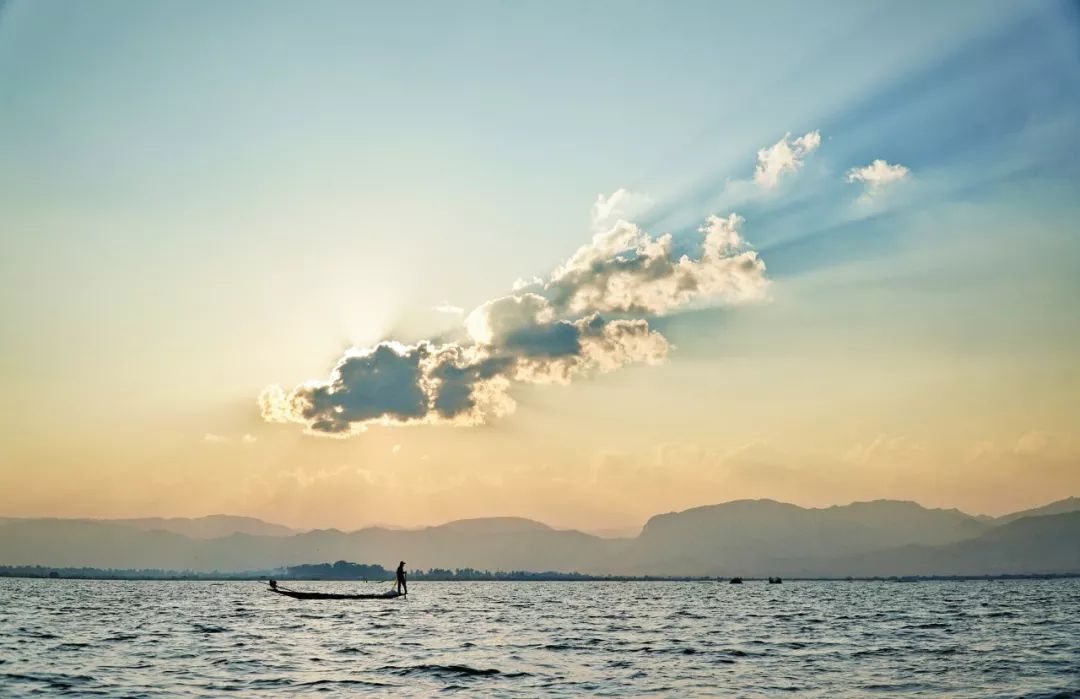 这个地方被称为“佛教之都”,随处可见寺庙,美出新高度