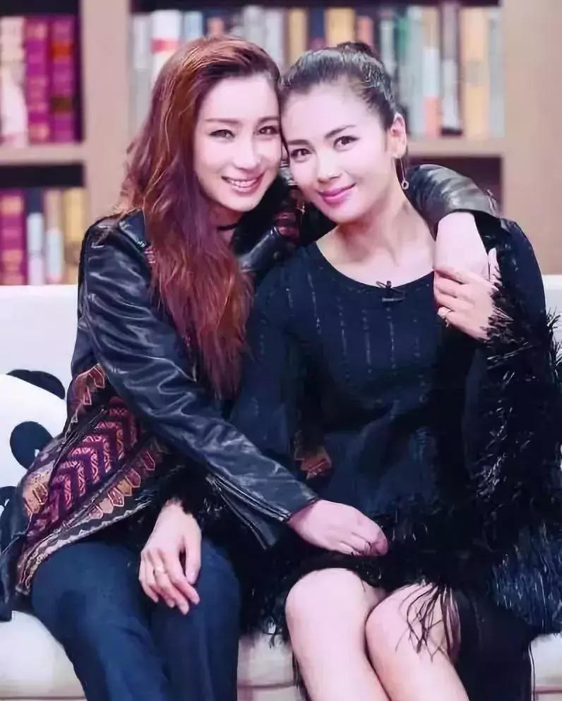 盘点娱乐圈里那些关系超好的闺蜜,娱乐圈友情大过天的十大好闺蜜