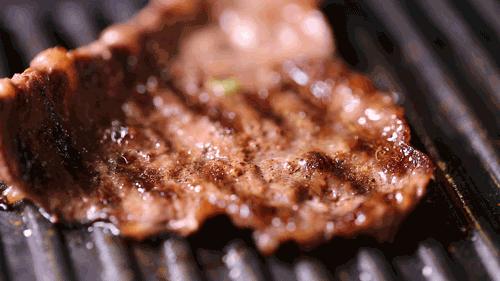 徐州发现超魔幻烧肉酒场，颜值赛高！可以大口吃肉大口喝酒！