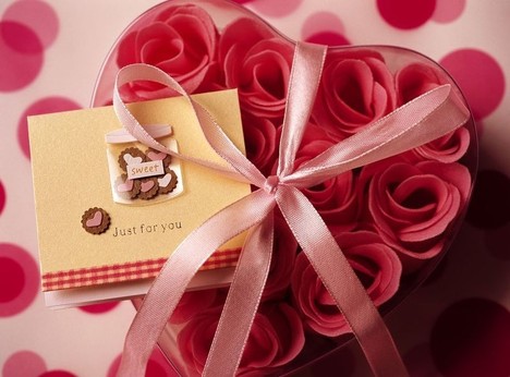 疫情防控的关键时刻,情人节如何度过既不添堵又更有意义?