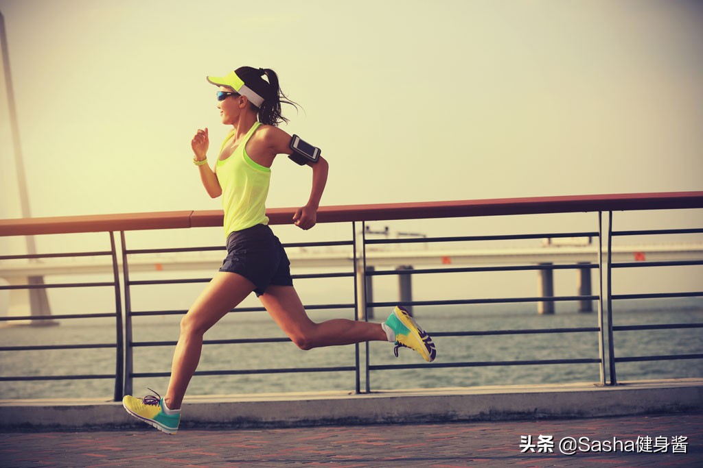 膝盖痛小腿肿，跑步方法不得当，受伤又费力