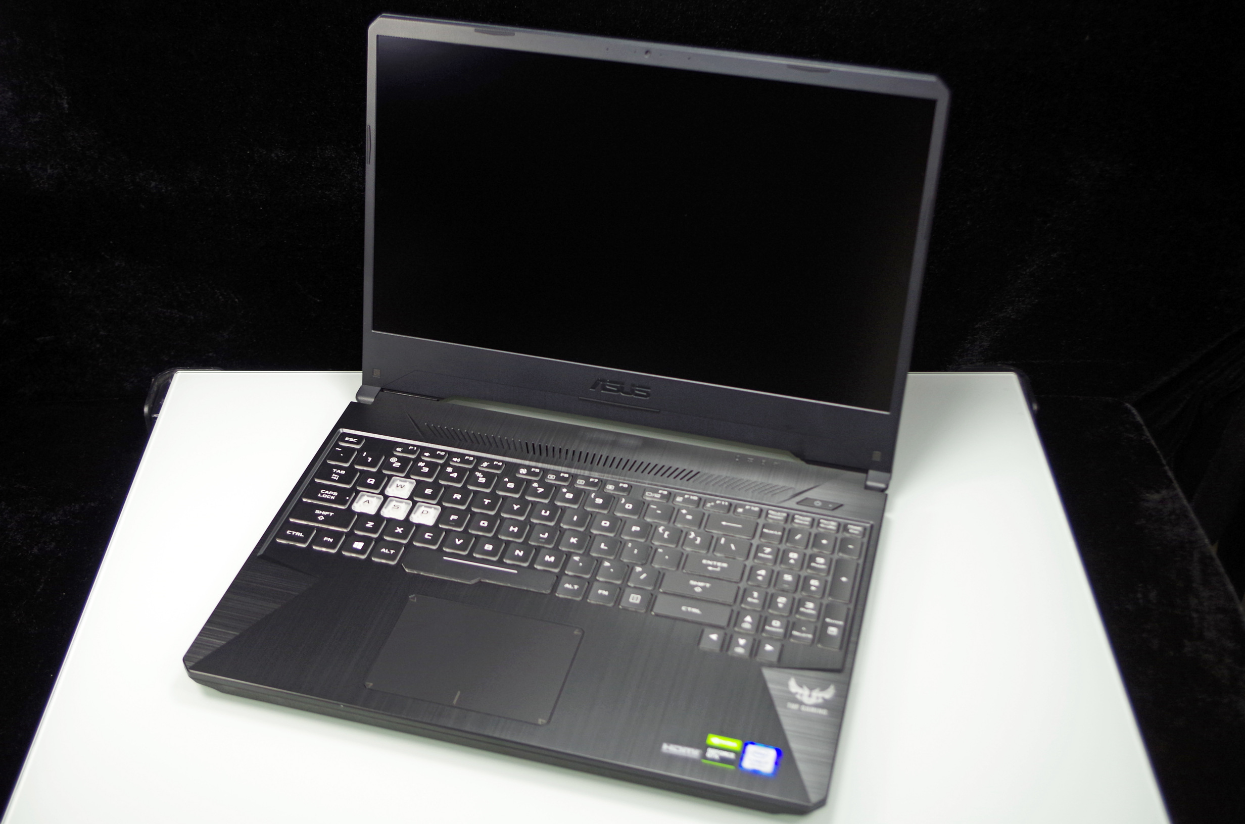 华硕飞行堡垒7怎么进入bios,华硕飞行堡垒7能加装机械硬盘吗