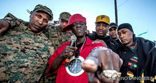 美国为什么喜欢抢潮牌,美国暴徒抢劫