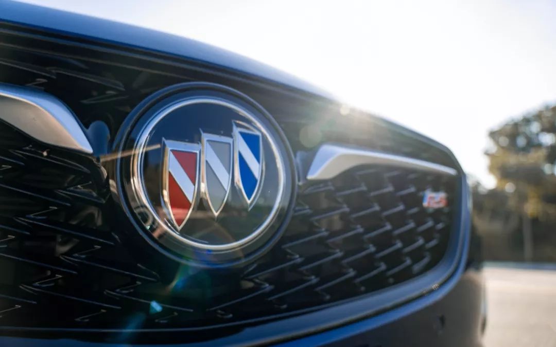 君威gs适合入手吗,小白买车速腾和君威建议买哪个