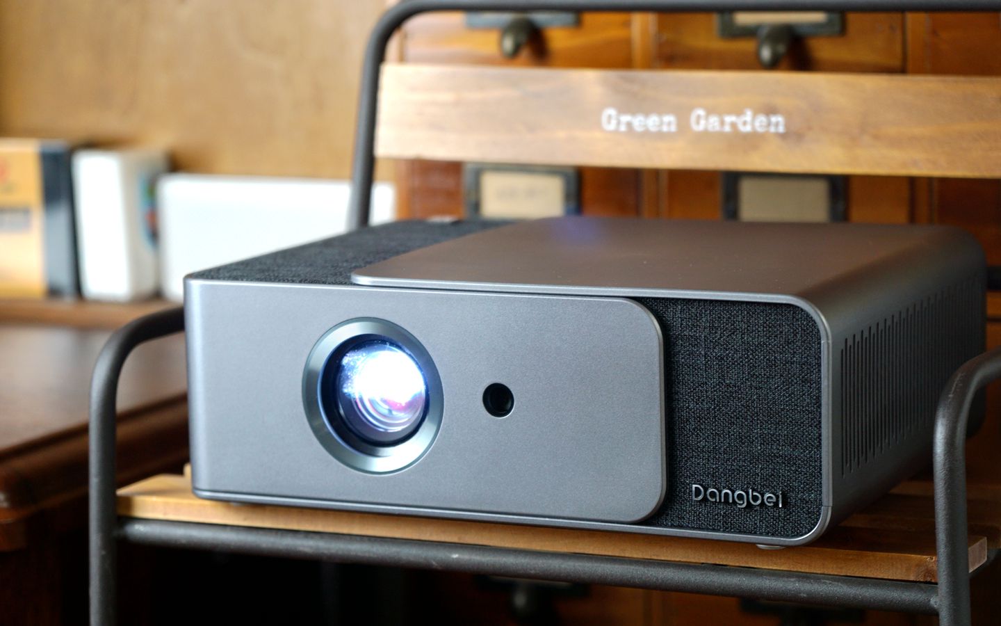 得力投影仪dpm-f06怎么样,得力投影激光笔2802