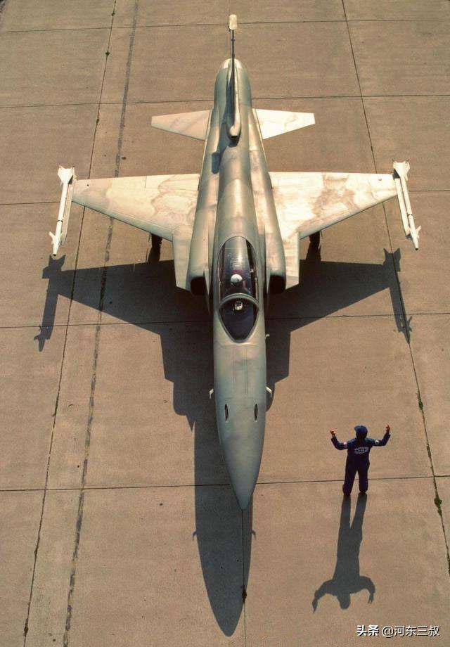 f20虎鲨战斗机和枭龙对比,f20虎鲨战斗机和枭龙有关吗