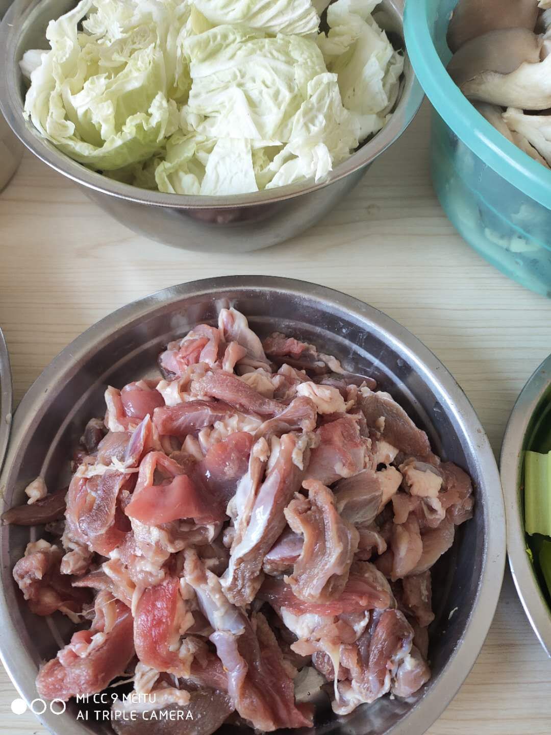 小雪节气适合吃羊肉吗,小雪节气喝羊肉白萝卜汤补而不滞