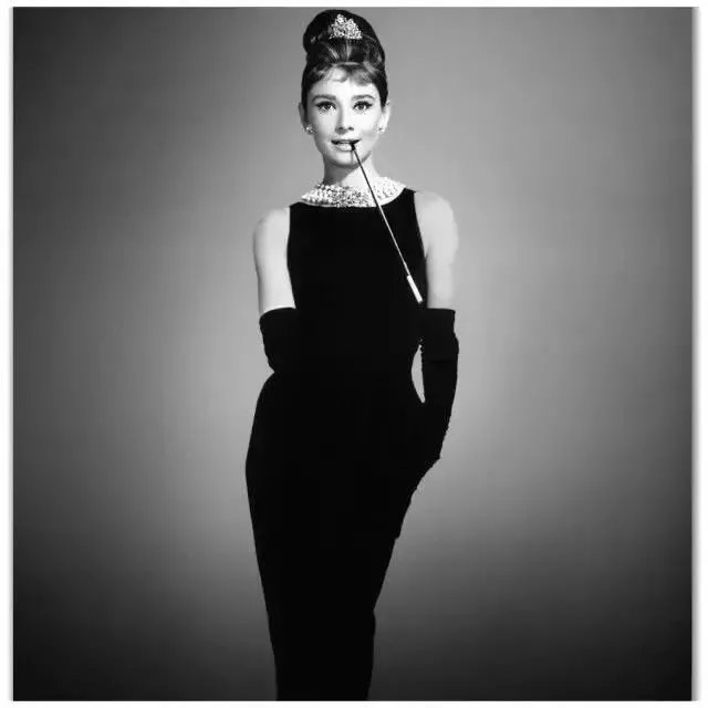 装妆美资讯馆｜是谁？让赫本比梦露更美丽？