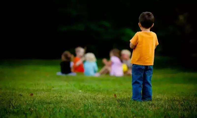 宝宝不想去幼儿园用尽了心机,宝宝不愿意去幼儿园说害怕