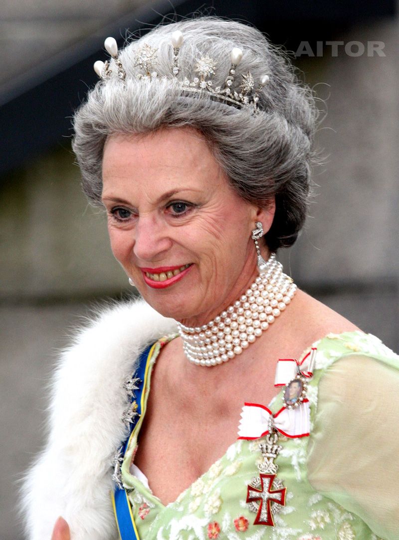 珍珠泪王冠,珍珠泪王冠戴安娜