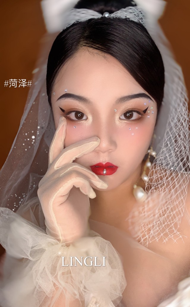 附近化妆培训的学校,化妆学校培训化妆品