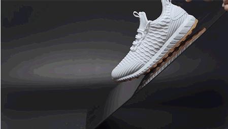 刘强东推荐一双小白鞋,刘强东的鞋子