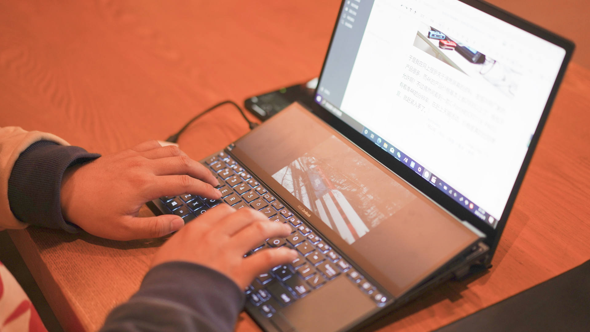 华硕灵耀x双屏pro和rog冰刃双屏,华硕灵耀x双屏i7独显笔记本评测