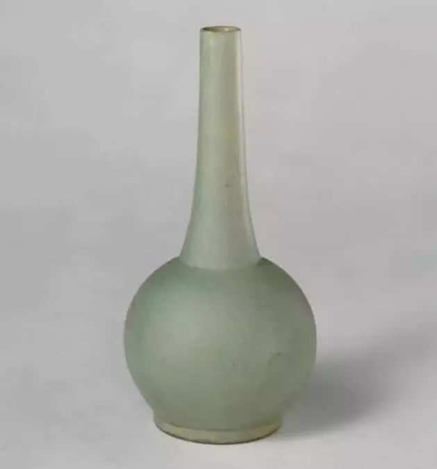 为什么青花瓷比青瓷价值高,青花瓷和龙泉青瓷哪个更值得玩