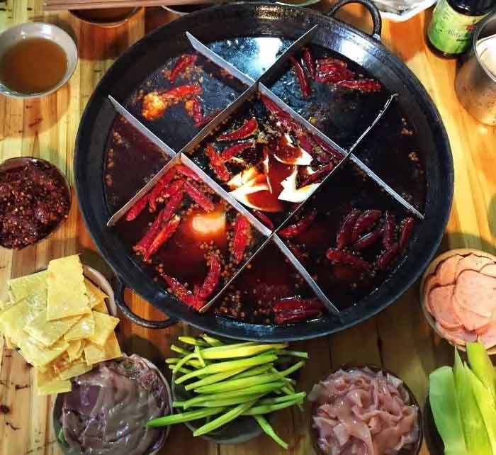 重庆各个区域好耍好吃的推荐,重庆哪有好吃好玩的地方