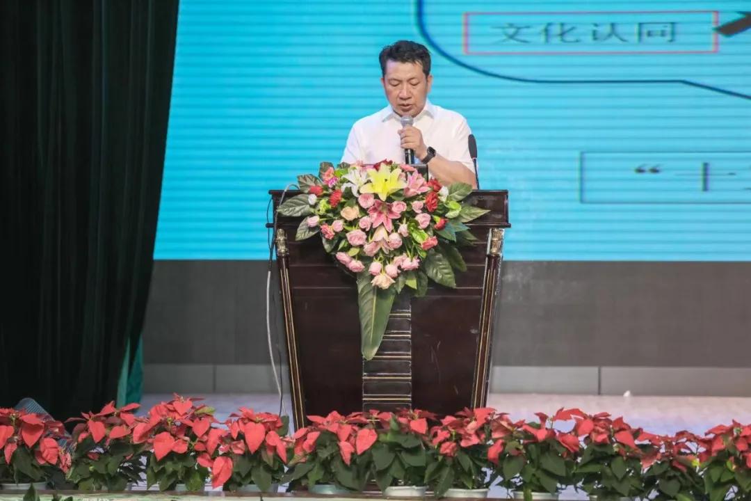 让教师站在“舞台”中央：字水中学让每个教师都出彩