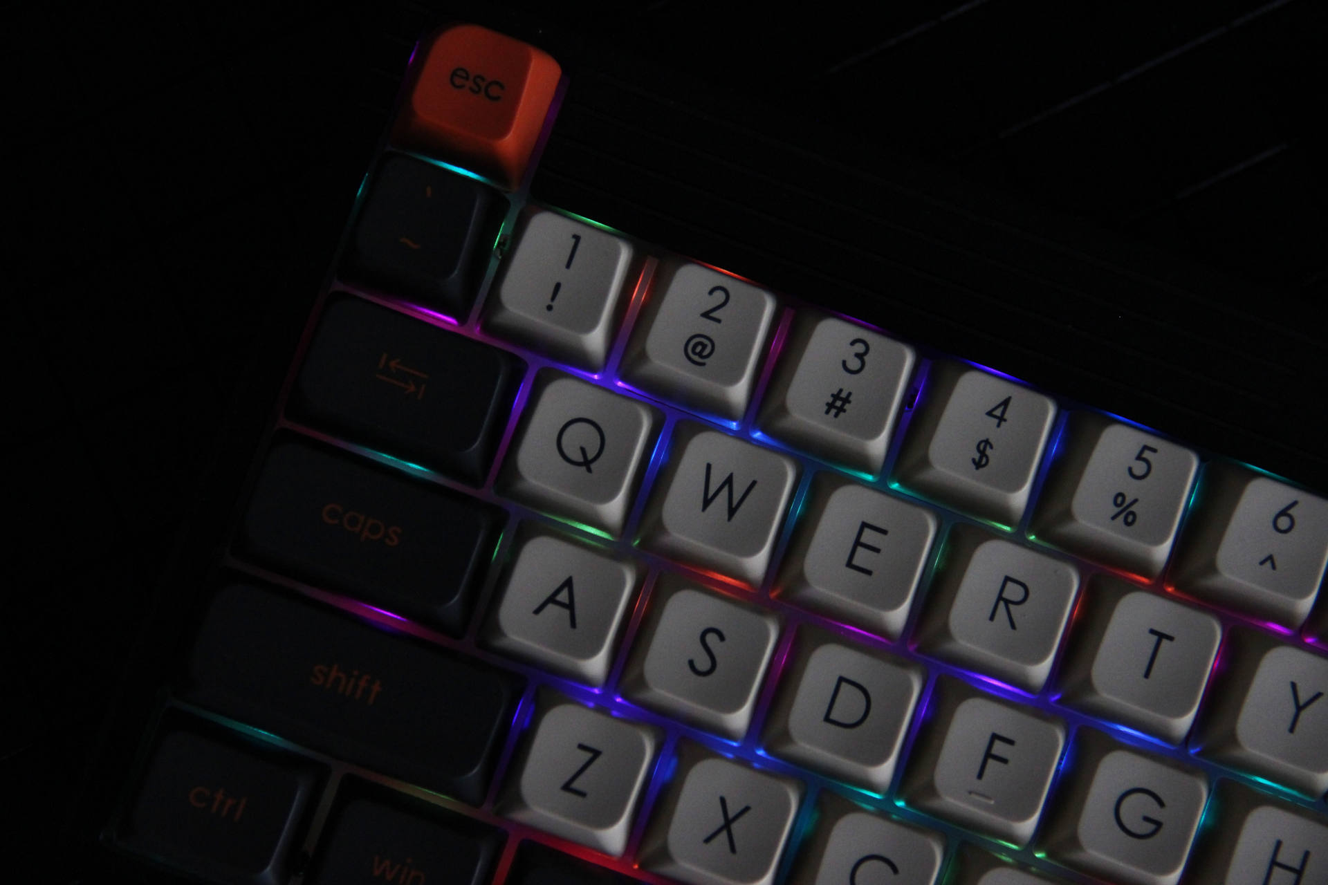 买小键盘还是标准键盘,69键键盘排行榜