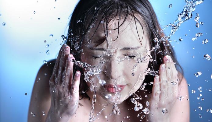 皮肤问题不断，选护肤产品前，你还得看看这个