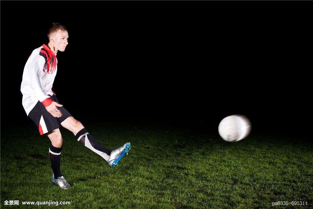 足球点球假动作不踢怎么判罚,足球十大禁止犯规点球