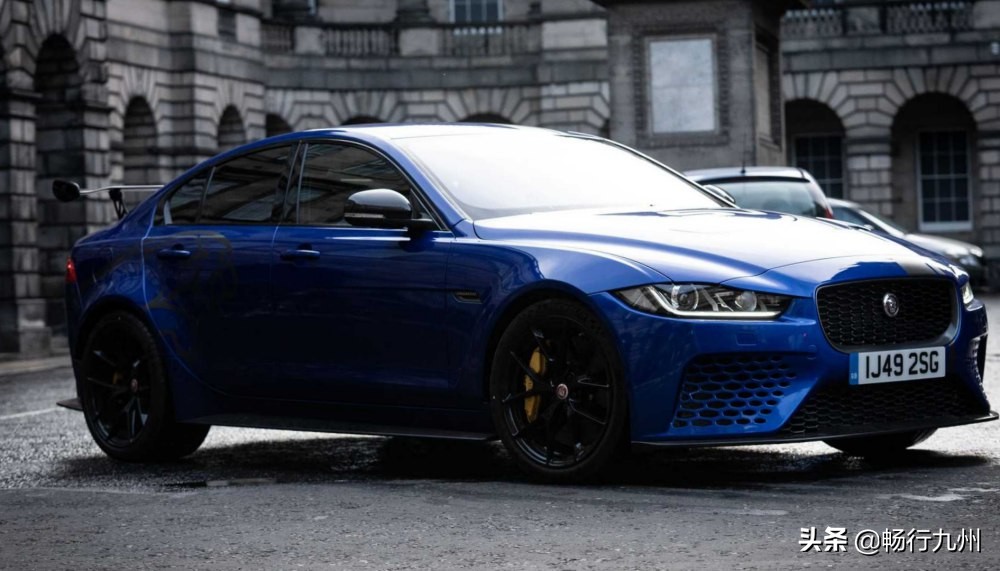 速9最后的蓝色跑车,速9预告片的车型