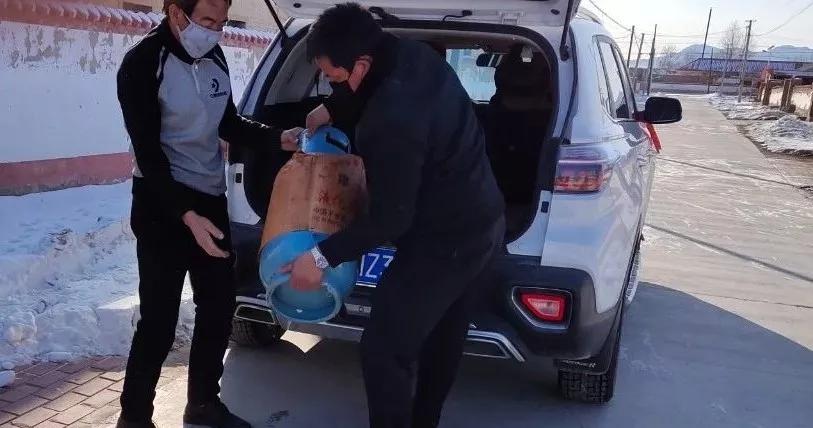 「典型经验做法」赤峰市阿鲁科尔沁旗巴彦花镇：群众下单，*党**员代购，疫情防控再出新招