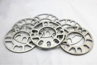 车轮毂装垫片缺点,车轮法兰盘加装几个适合