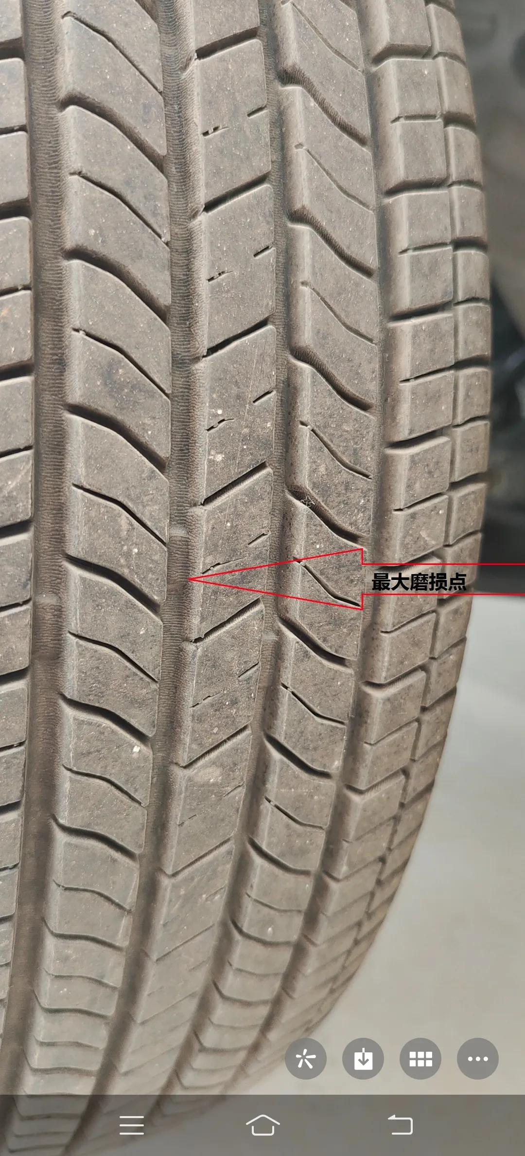 速腾原装的韩泰轮胎多久需要更换,汽车一条轮胎坏了需要更换两条吗