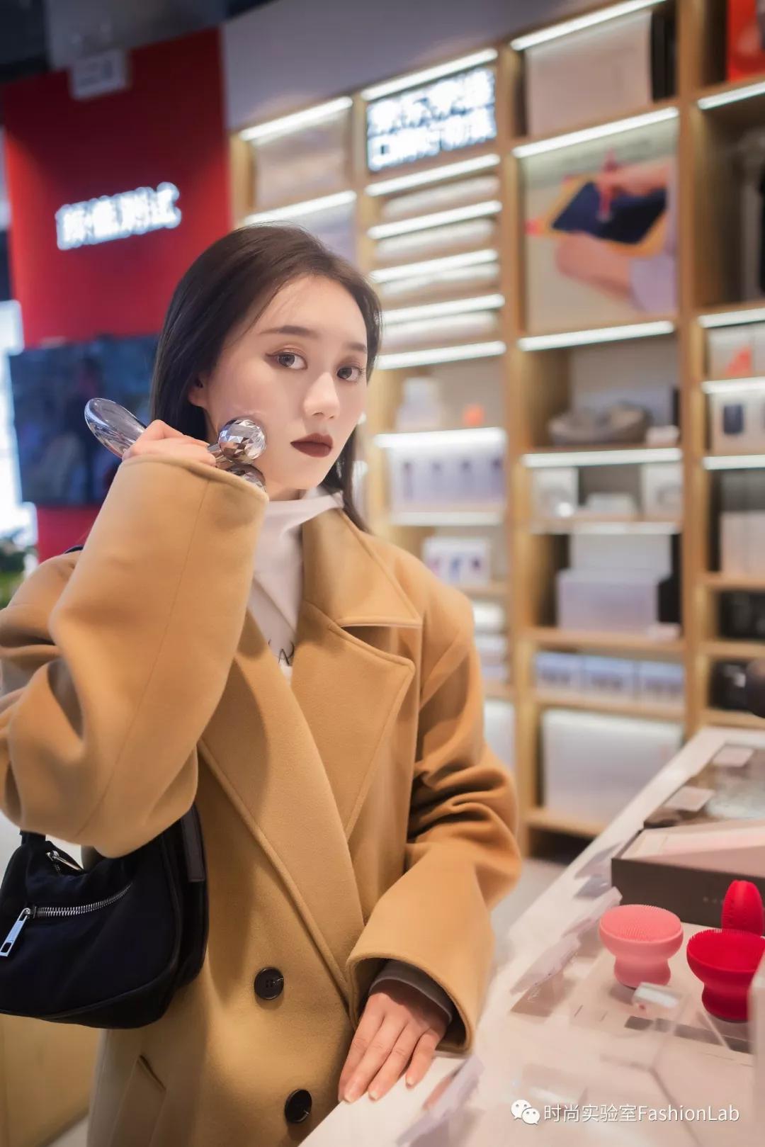 送对年终礼物是当代青年的社交核*器武**