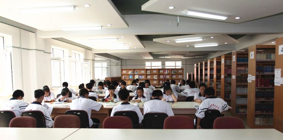 三中高中部创新班,三年级学生思维能力提升