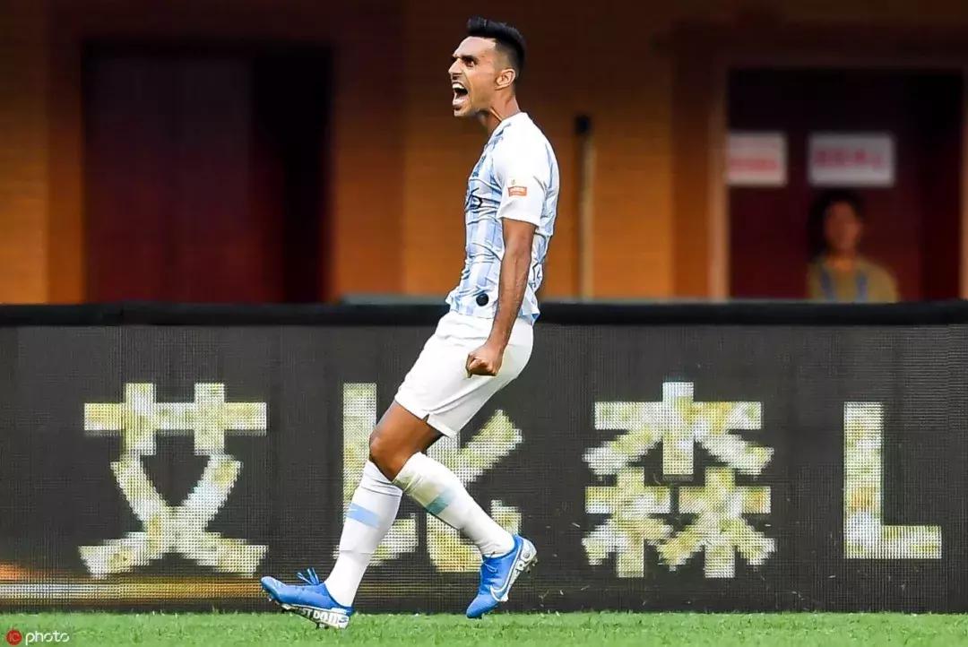 “白菜价”球王3年92球，我们正在见证中超历史最强射手的诞生