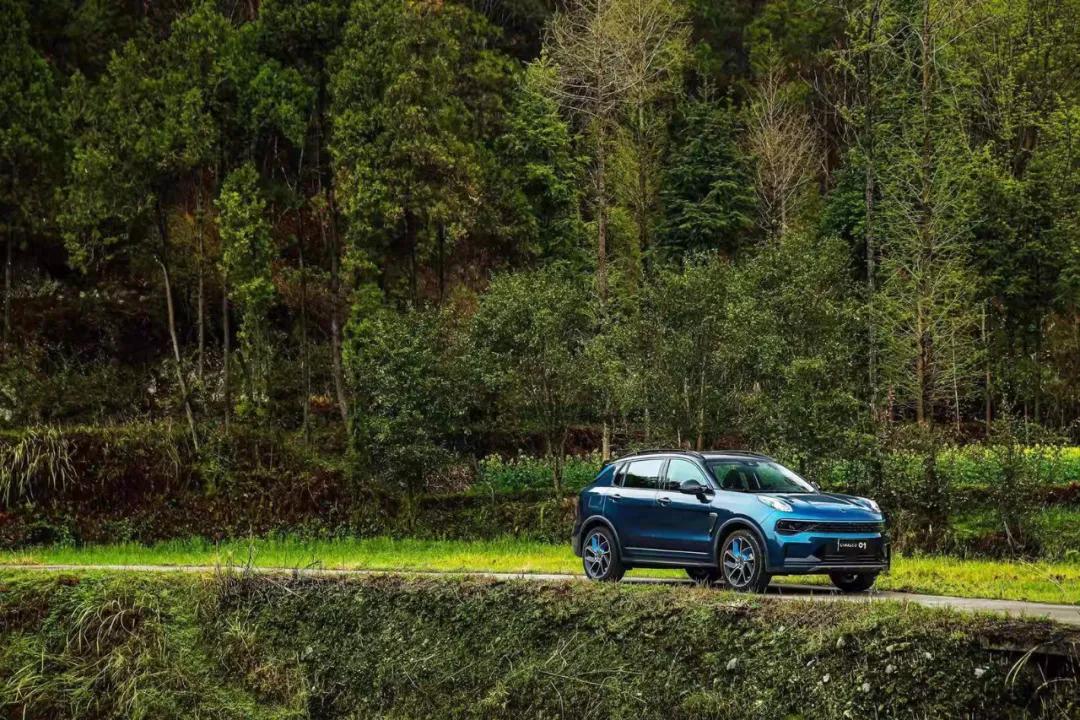 最新款领克01驾驶体验,领克01探界者怎么选