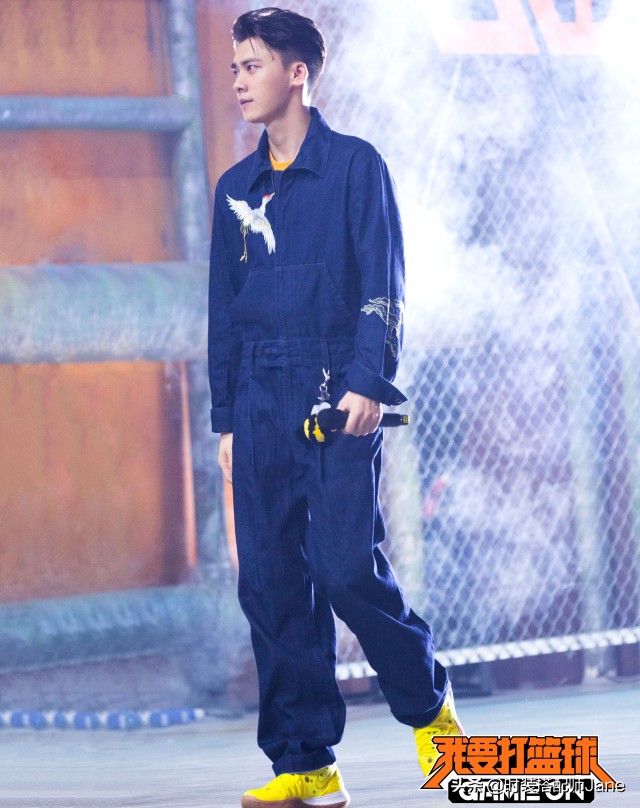 李易峰最新穿搭,李易峰出席活动穿搭
