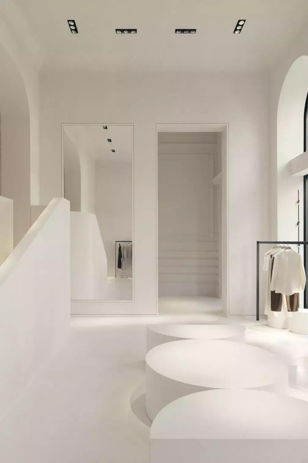 之禾首家全球旗舰店在巴黎揭幕，中式极简主义能征服法式浪漫吗？