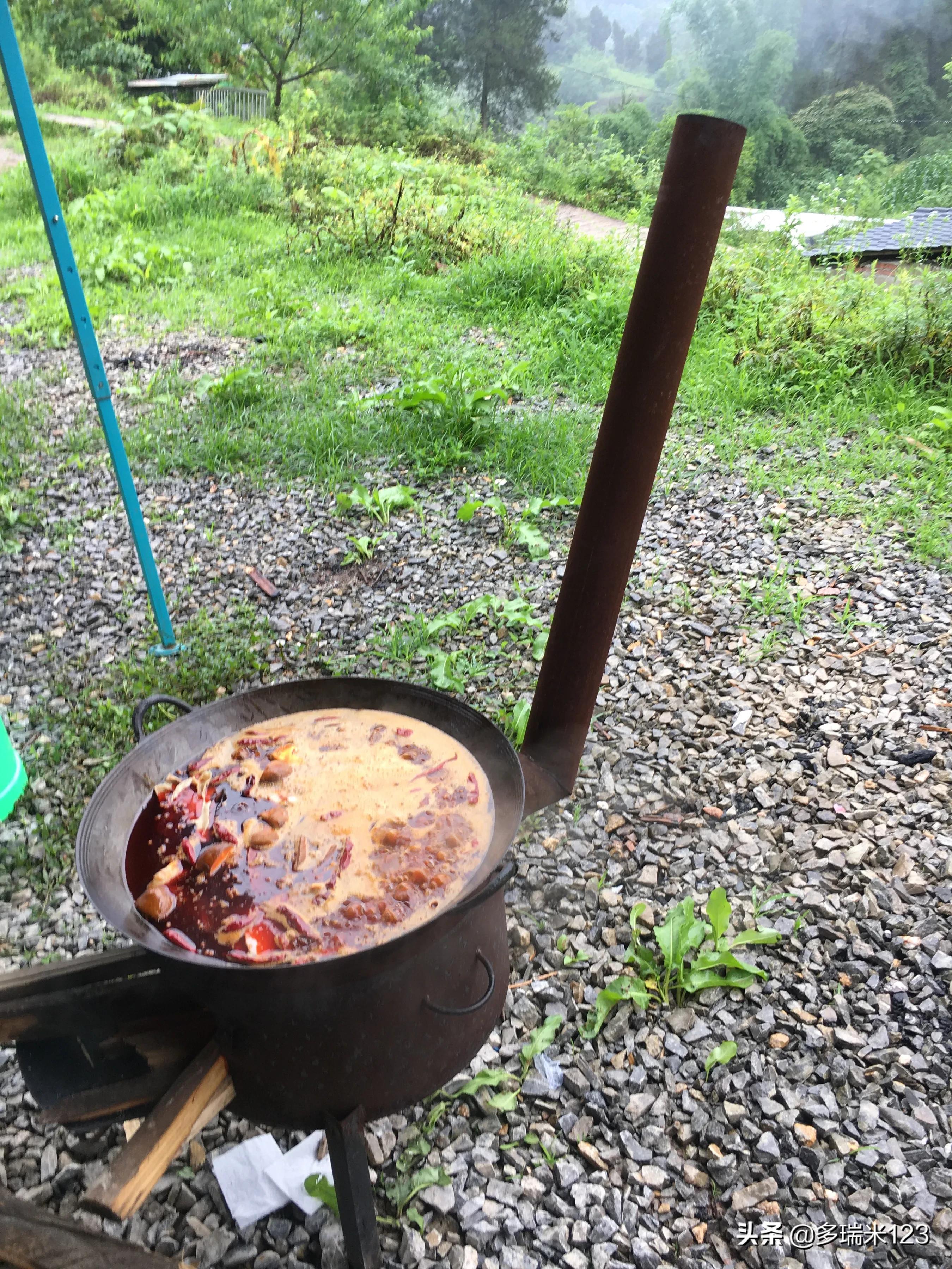 走,去东温泉吧,火锅+摸鱼+泡温泉