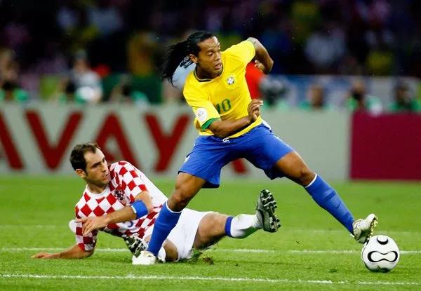 小罗的足球史,小罗的足球经历