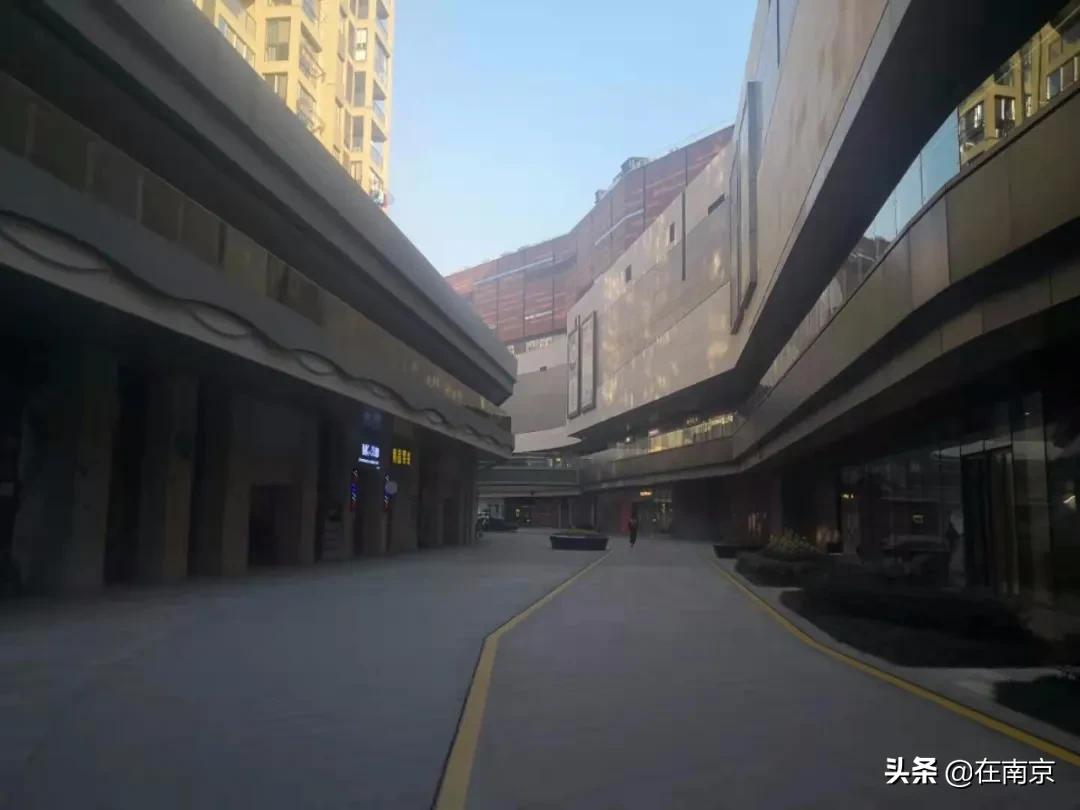 *合六**商场血战，没有赢家