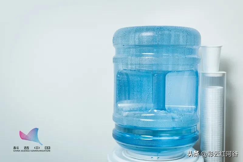 饮水机外壳里面脏了怎么清洗,饮水机长期不用清洗方法