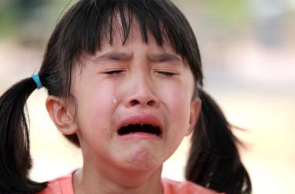 3岁女儿越来越臭，父母急忙送医检查，医生无奈：对孩子多上点心