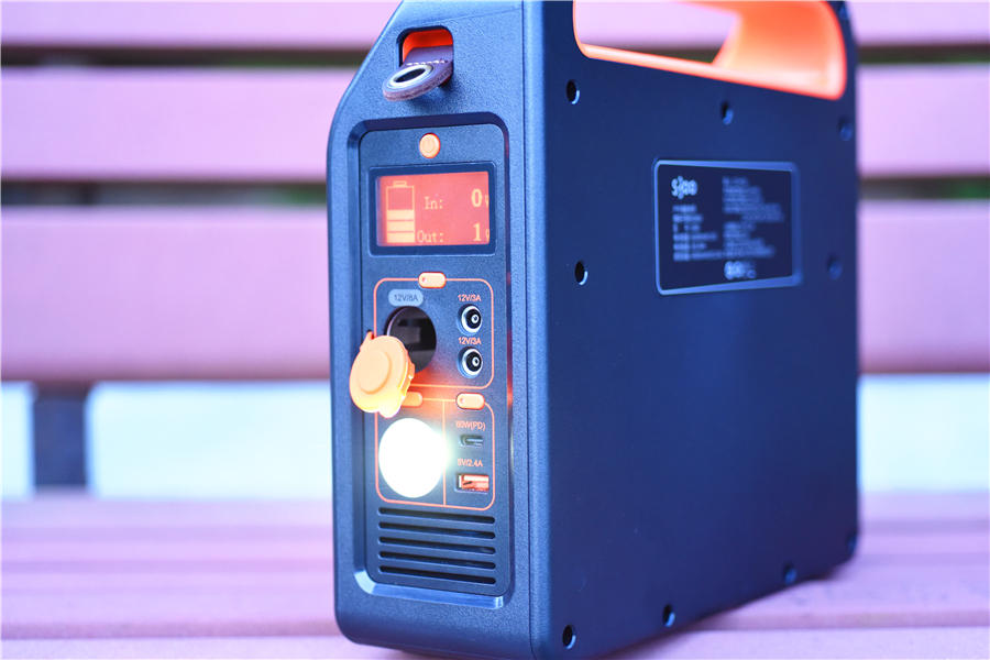 这才是户外露营的正确打开方式！aigo户外储能电源S300体验评测