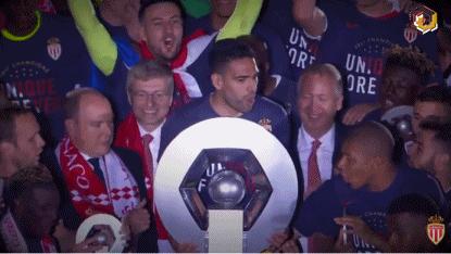 黑店的老板,黑店club董事长