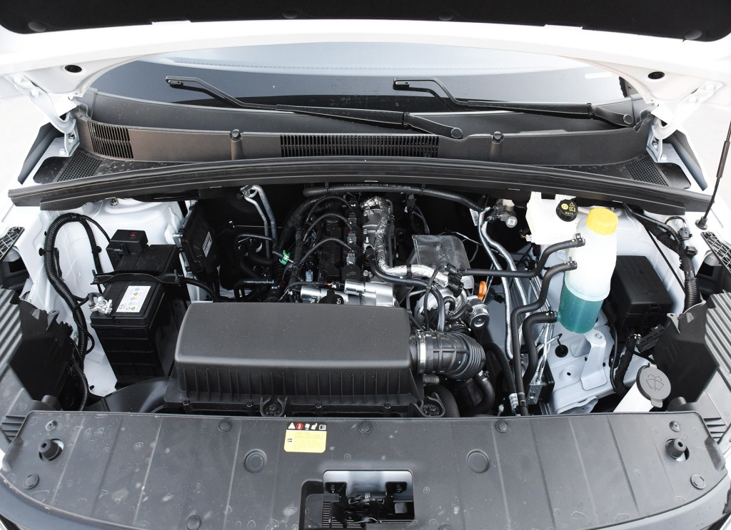 江淮瑞风m3自动挡落地价五菱宏光,五菱宏光plus和江淮瑞风m3哪个好