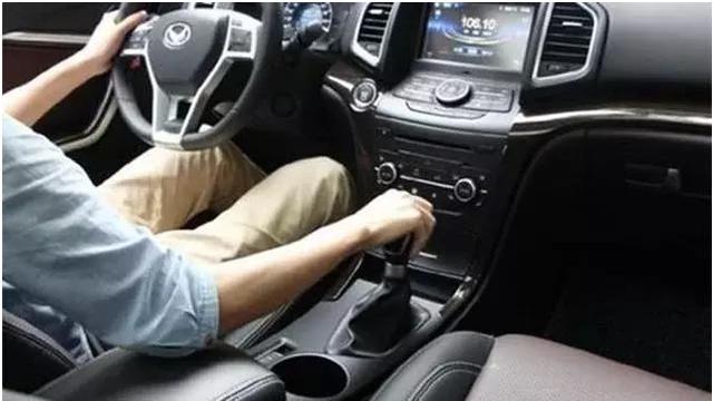 自动挡有什么优点和缺点,为什么自动挡汽车比手动挡贵