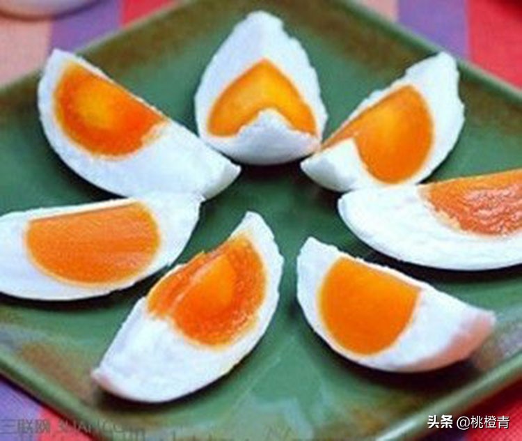 哺乳期鸭蛋怎么吃下奶,哺乳期能吃咸蛋吗