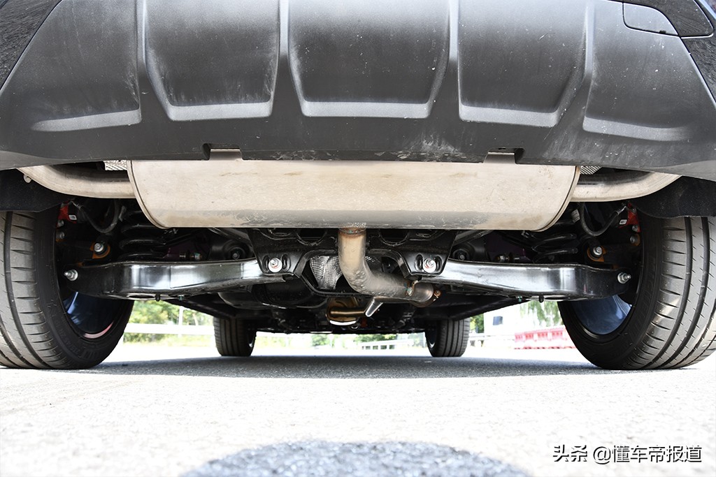 上汽名爵mg领航suv自动挡价格多少,运动轿车与家用轿车乘坐体验