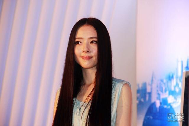 从“益达女孩”到“港圈太子妃”，郭碧婷的故事比你想象的要丰富