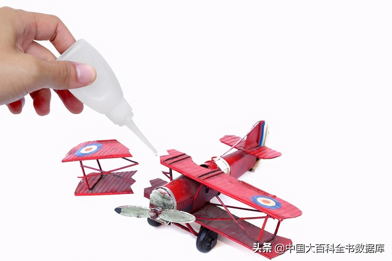 “万能胶”502的名字竟然来源于实验室的房间号