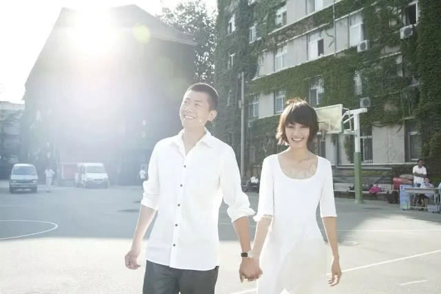 唐嫣罗晋婚纱照最新图片,唐嫣罗晋私下亲密细节婚纱照