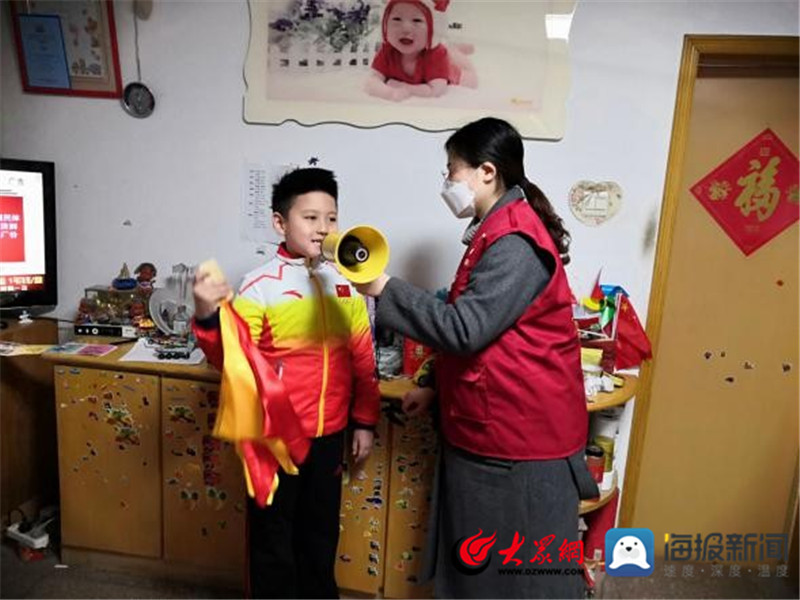 95后女警疫线逆行绽放别样芳华,抗击疫情巾帼女警展风采