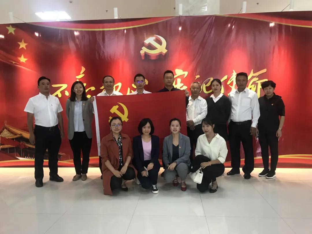 云南省五菱荣光,云南荣光集团